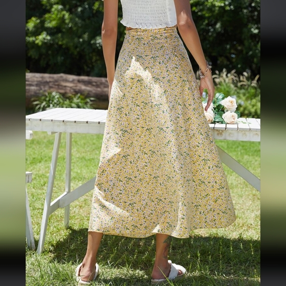 Shein Skirt - Picture 2 of 5